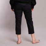 Artello Cropped Trousers in Black