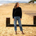 COLLEN & CLARE Pea Cashmere Crop Knit in Black