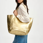 Dragi Tote Bag in Gold