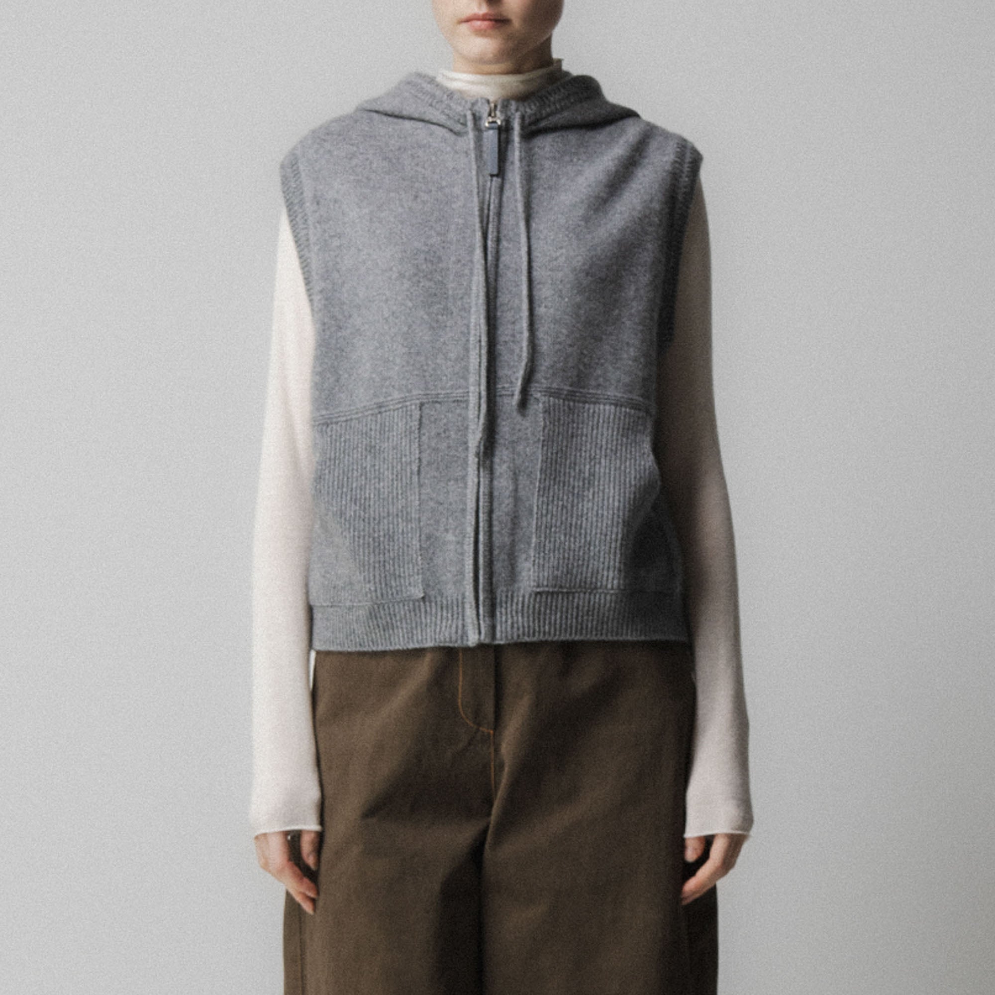 【YOURNUS】Louder Hood Knit Vest NOTRE-CHICAGO-EntireStudios-