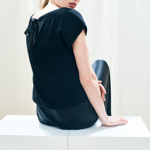 JUMPER 1234 Shell Top in Black