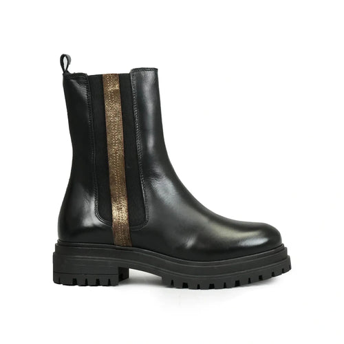 ESSKA Yaline Boot in Black/Gold