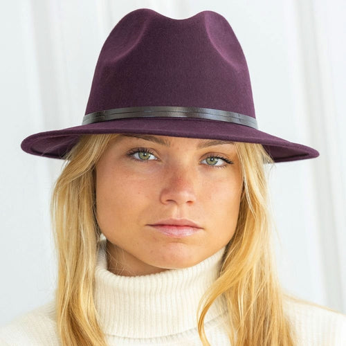TRAVAUX EN COURS Felt Fedora in Plum