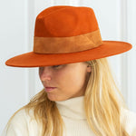 TRAVAUX EN COURS Wide Brim Fedora Leather Band in Tiger