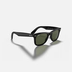RAY-BAN Wayfarer Ease Sunglasses in Black