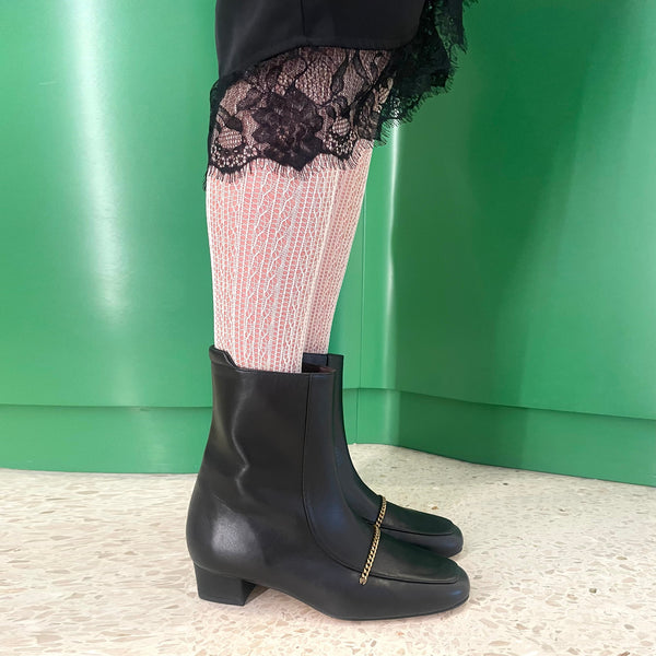 THE KEEP Russet Boots in Black