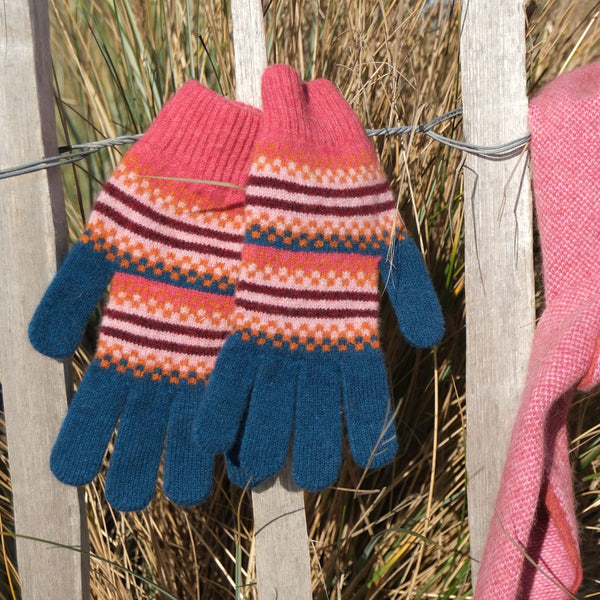 QUINTON & CHADWICK Patterned Gloves  in Autumn Berry