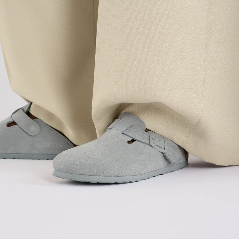 BIRKENSTOCK Boston LEVE Sandals in Pure Sage