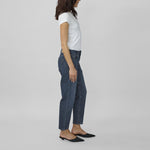 MY ESSENTIAL WARDROBE The Mommy High Tapered in Dark Blue