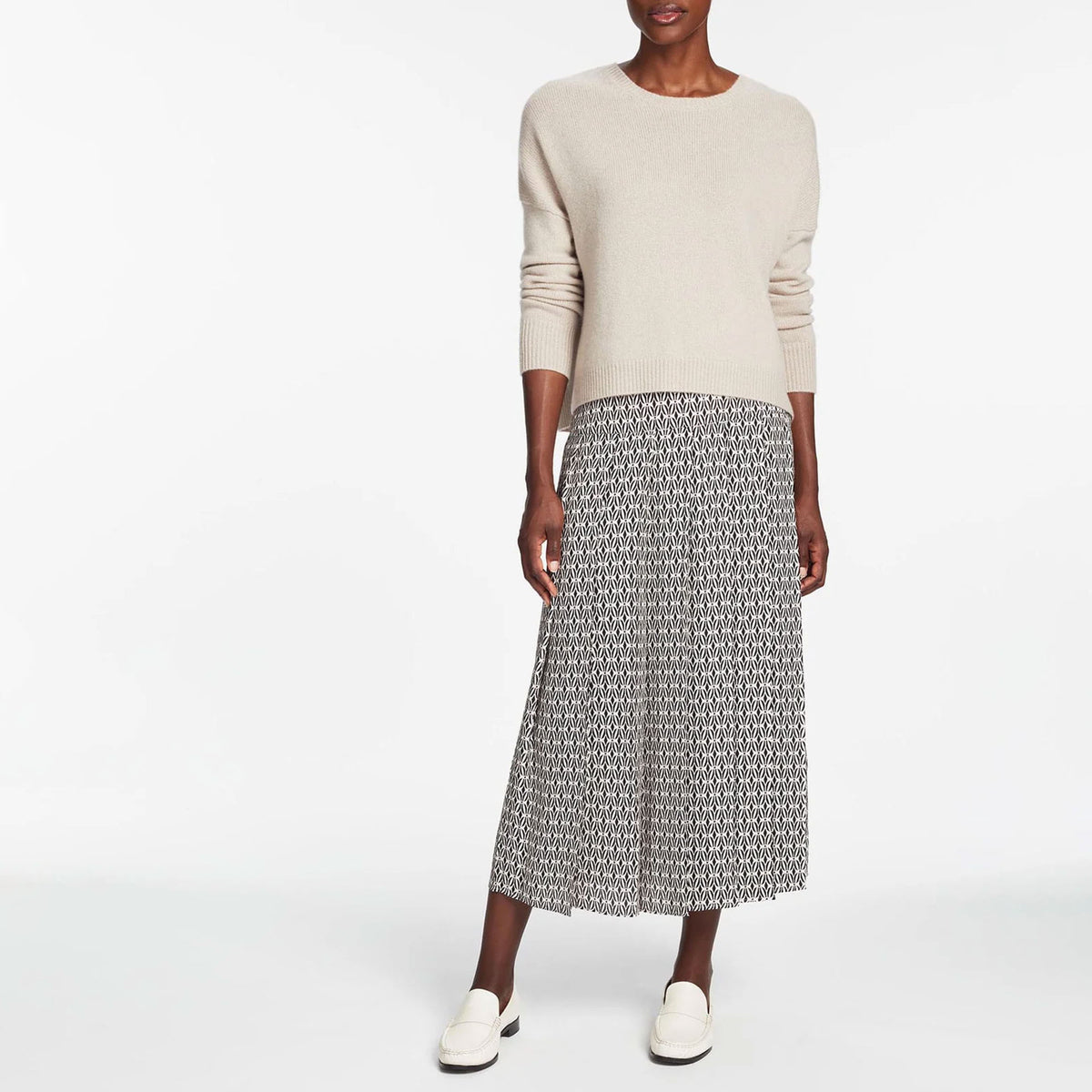 CEFINN Pleated Maxi Skirt in Ecru/Black