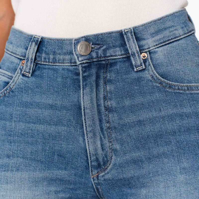 DL1961 Thea Boyfriend Relaxed Tapered Jeans in Wythe Cuffed