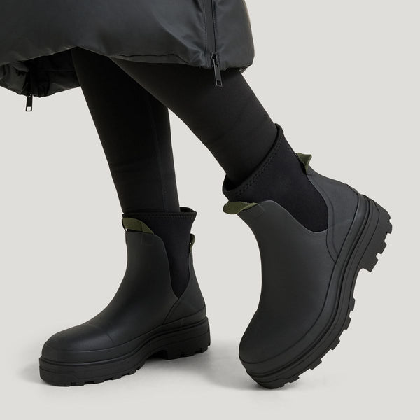 TRETORN Blasia Waterproof Rubber Chelsea Boots in Black