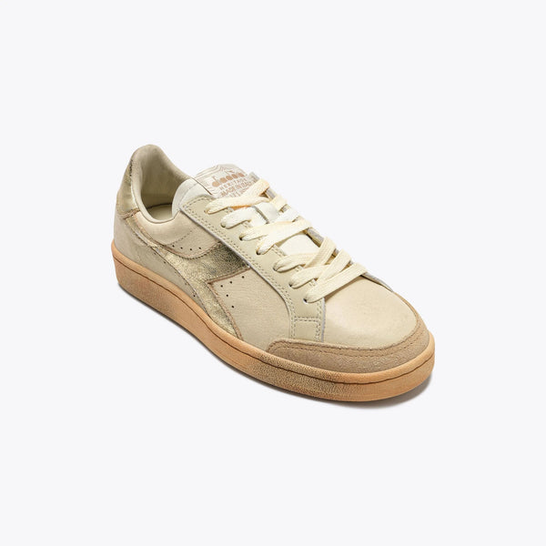 DIADORA Prestige Aged Italia Sneakers in Rich Gold