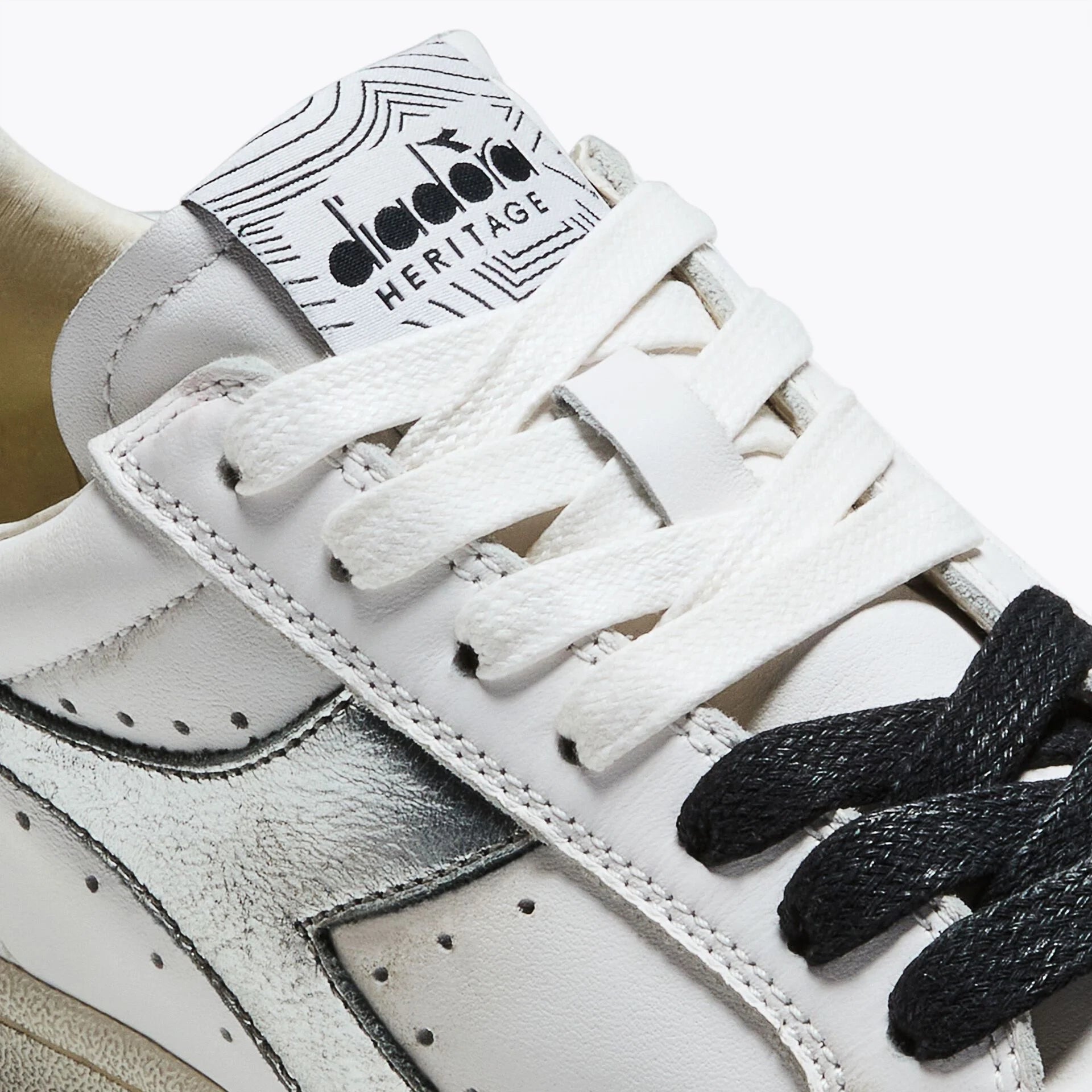 DIADORA Prestige Metallic WN Sneakers in White/Silver