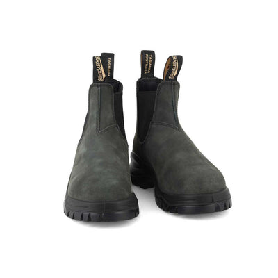 BLUNDSTONE 2238 Leather Boots in Rustic Black