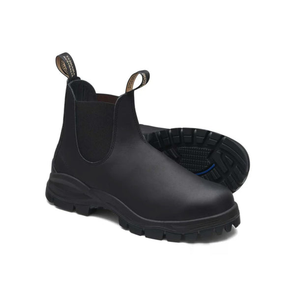 BLUNDSTONE 2240 Lug Boots in Black