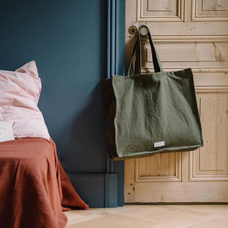 LES PENSIONNAIRES Organic Cotton Large Bag in Caper Green