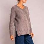 CASH CA Long V Neck Chunky Knit in Fossil