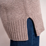 CASH CA Long V Neck Chunky Knit in Fossil