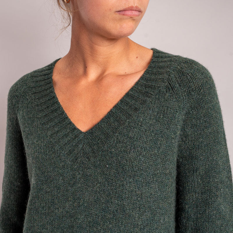 CASH CA Long V Neck Chunky Knit in Dark Green
