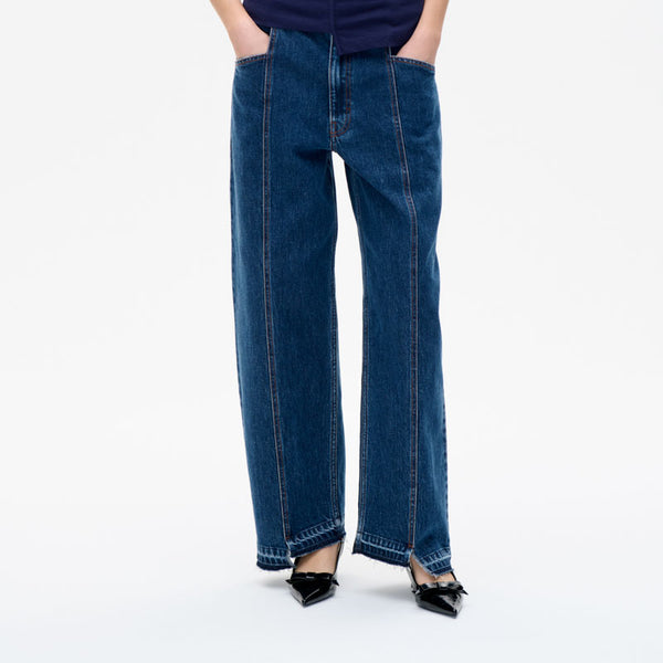 BAUM UND PFERDGARTEN Nanya Jean in Dark Blue Denim