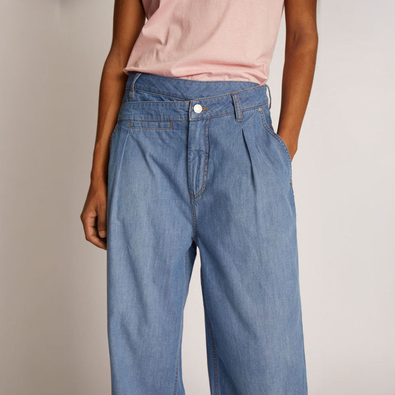 MUNTHE Talu Denim Trousers in Blue