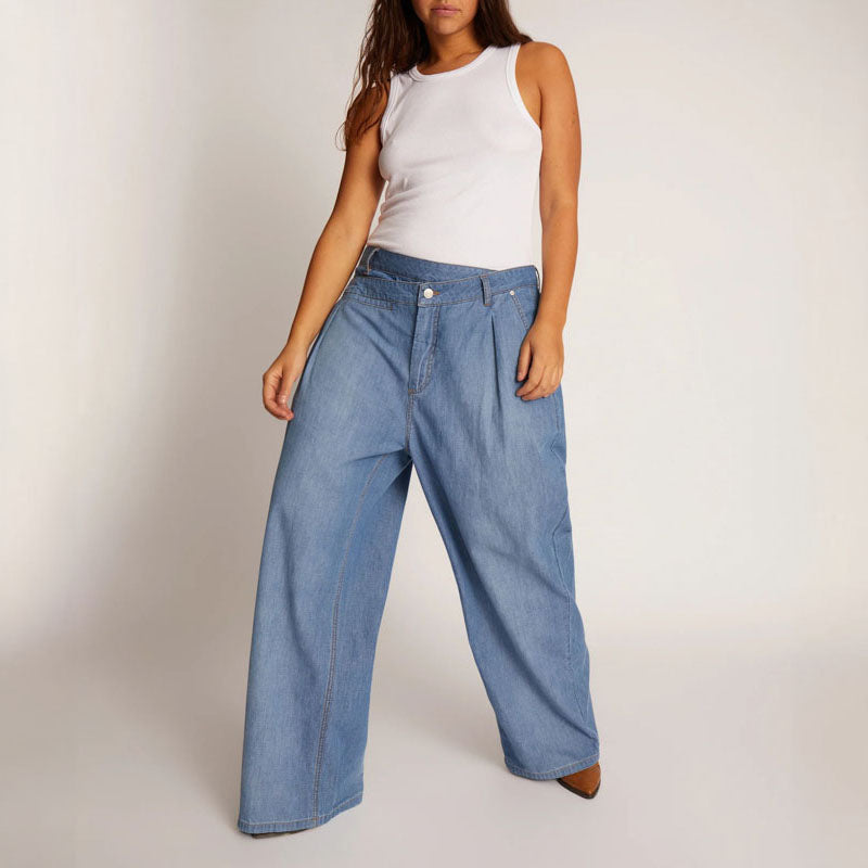 MUNTHE Talu Denim Trousers in Blue