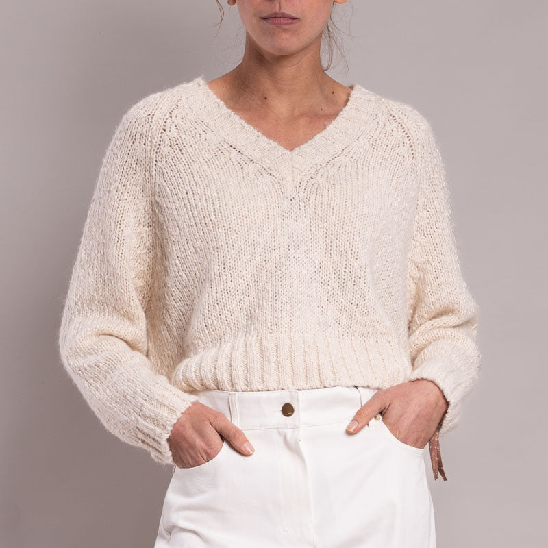 WEEKEND MAX MARA Aloa V Neck Jumper in Ecru