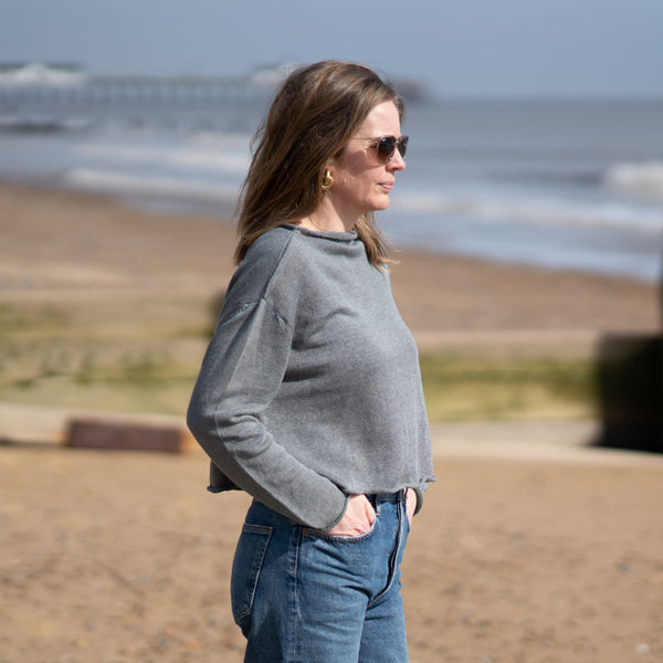 COLLEN & CLARE Pea Linen Crop Knit in Smoke