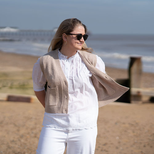 COLLEN & CLARE Nemo Merino Cashmere Mix Waistoat in Oatmeal