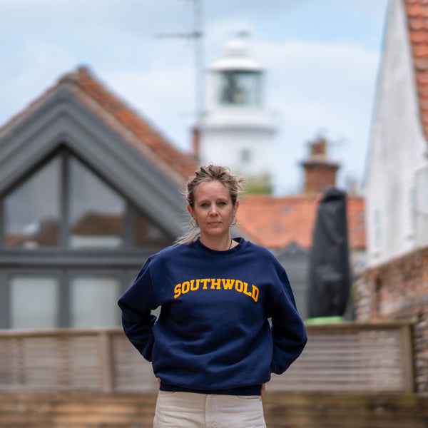BOATHOUSE Southwold Crewneck in Navy