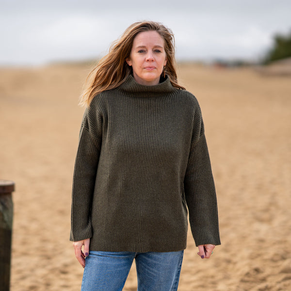 COLLEN & CLARE Rosy Cashmere and Lambswool Knit in Fir Green