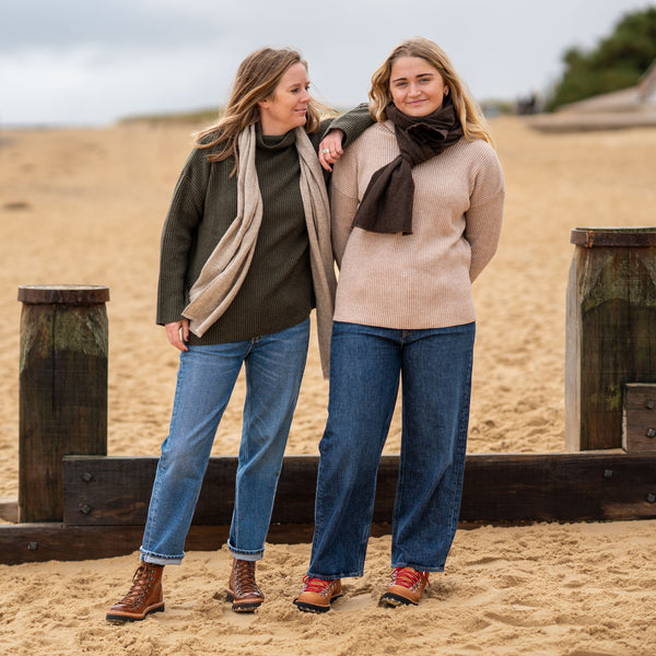 COLLEN & CLARE Yak Muffler Scarf in Chocolate