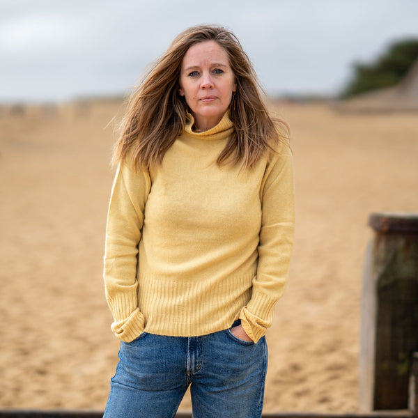 COLLEN & CLARE Arrow Cashmere Roll Neck Knit in Turmeric
