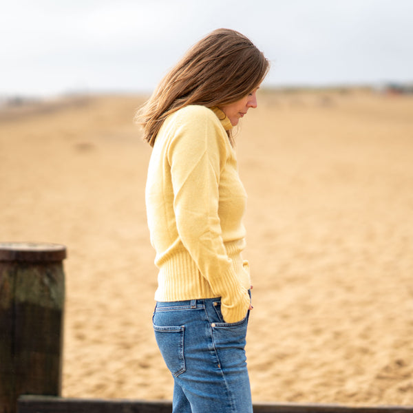 COLLEN & CLARE Arrow Cashmere Roll Neck Knit in Turmeric