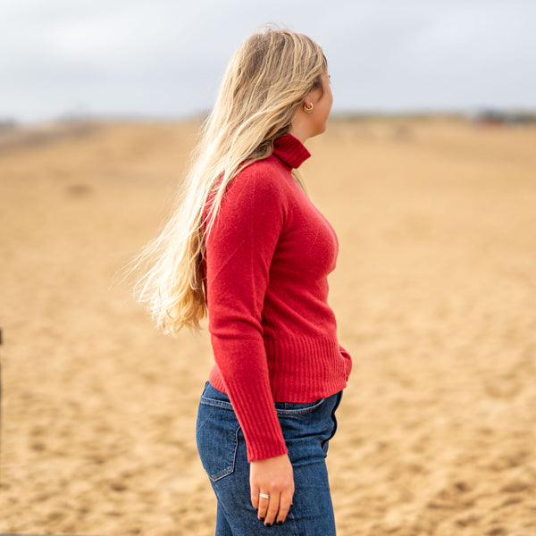 COLLEN & CLARE Arrow Cashmere Roll Neck Knit in Red