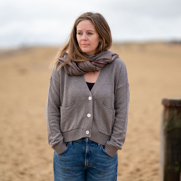 COLLEN & CLARE Cashmere Scarf with Contrast Edge in Mocha/Burgundy