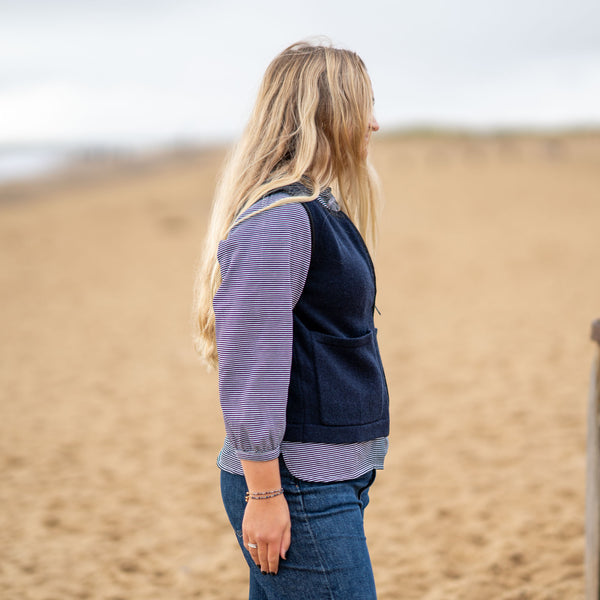 COLLEN & CLARE Contrast Gilet in Navy and Black