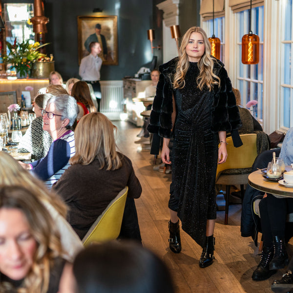 ALOHAS Eras Leather Ankle Boots in Black