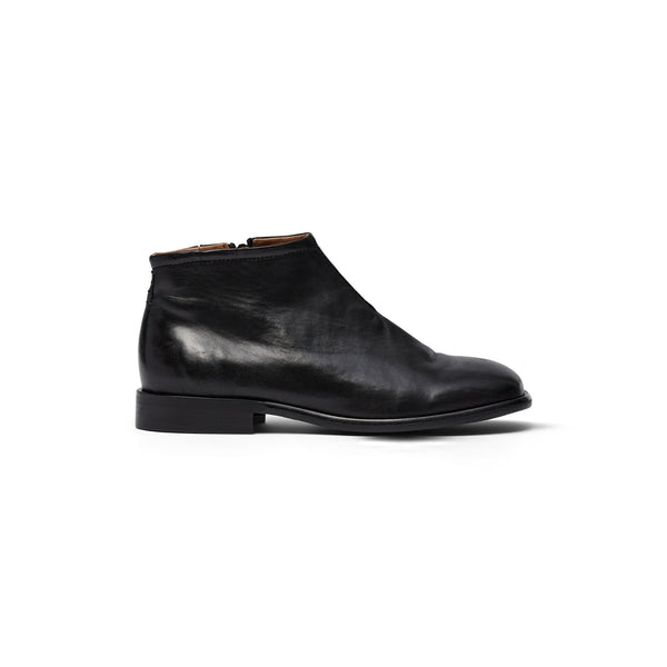 PAVEMENT PALissa Leather Ankle Boots in Black