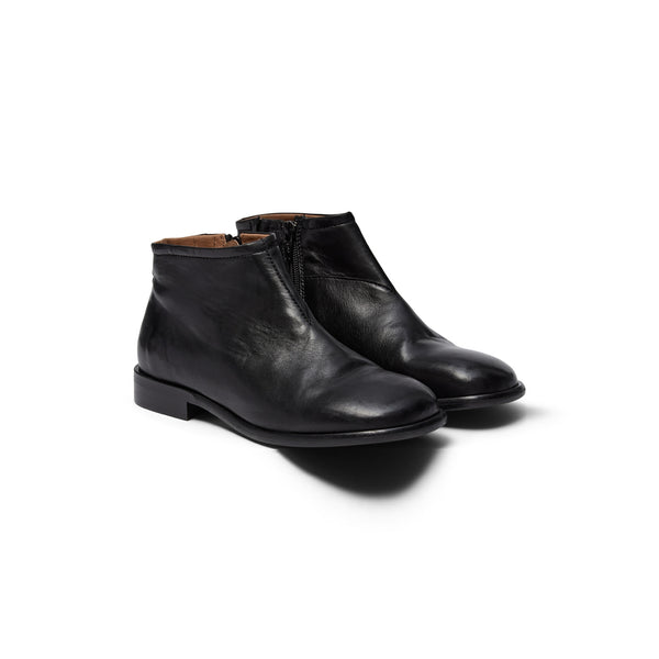 PAVEMENT PALissa Leather Ankle Boots in Black