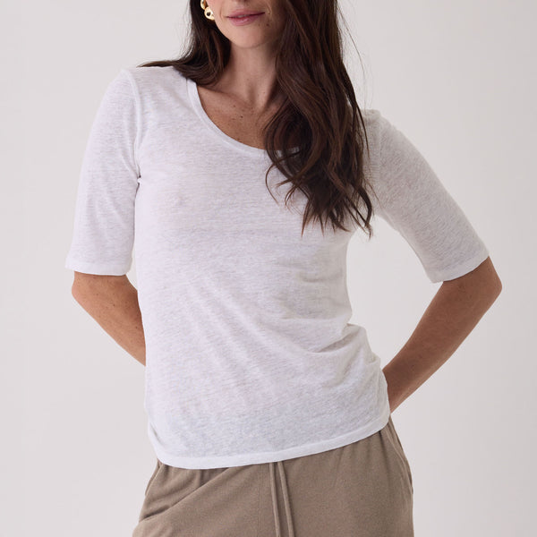 MAJESTIC FILATURES Scoop Neck Elbow Sleeve T Shirt in Whites