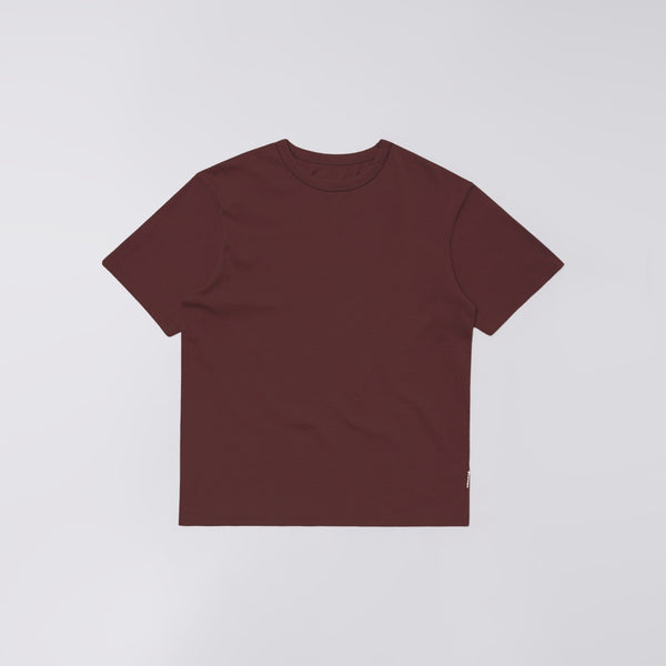 EDWIN Regular Basic T-Shirt in Rum Raisin