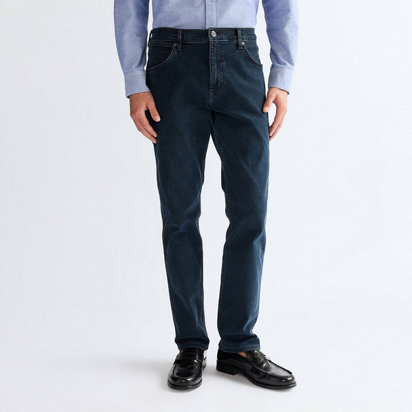 WRANGLER Greensboro Regular Straight Leg Jeans in Iron Blue