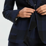 VILAGALLO Hillary Scallop Edge Check Jacket in Navy/Black