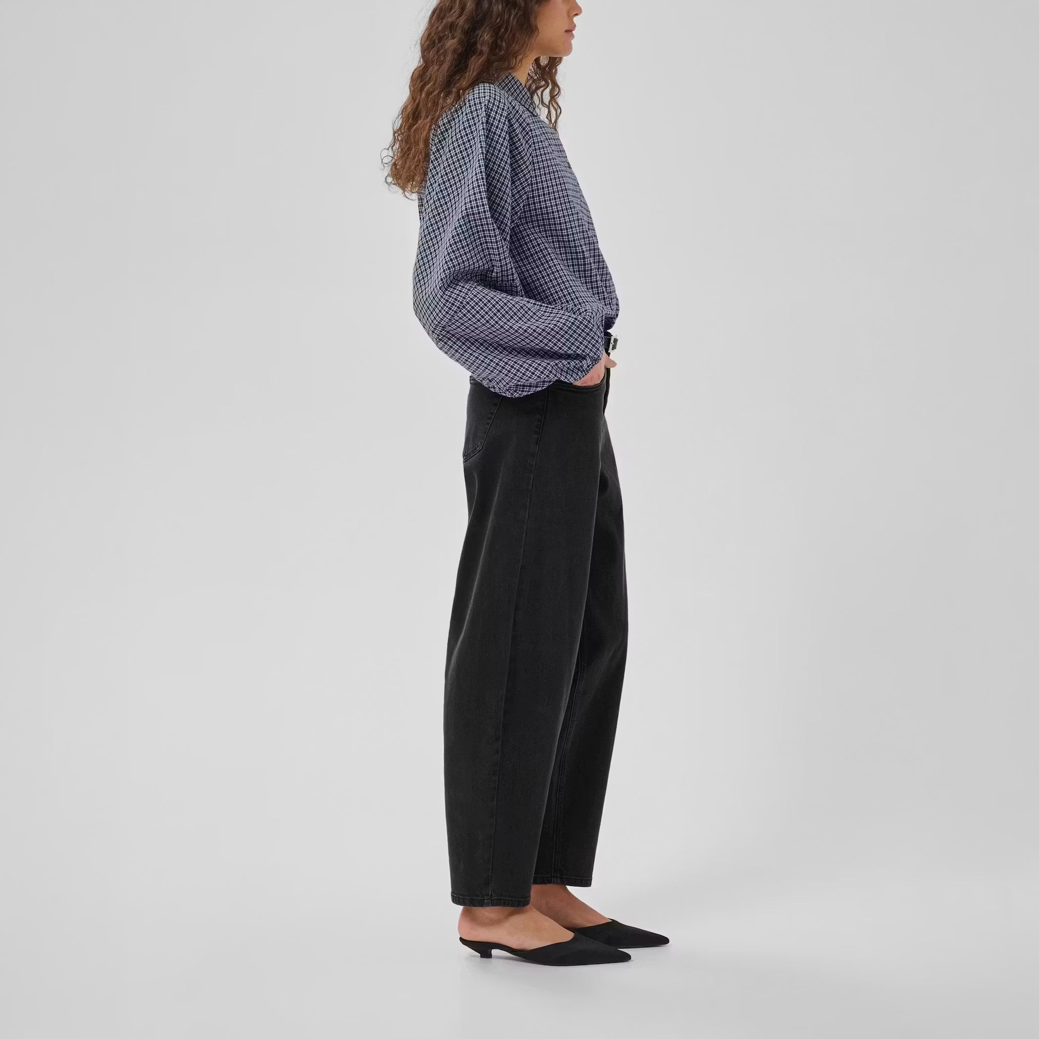 MY ESSENTIAL WARDROBE BalooMW 144 High Barrel Leg Jeans in Dark Grey