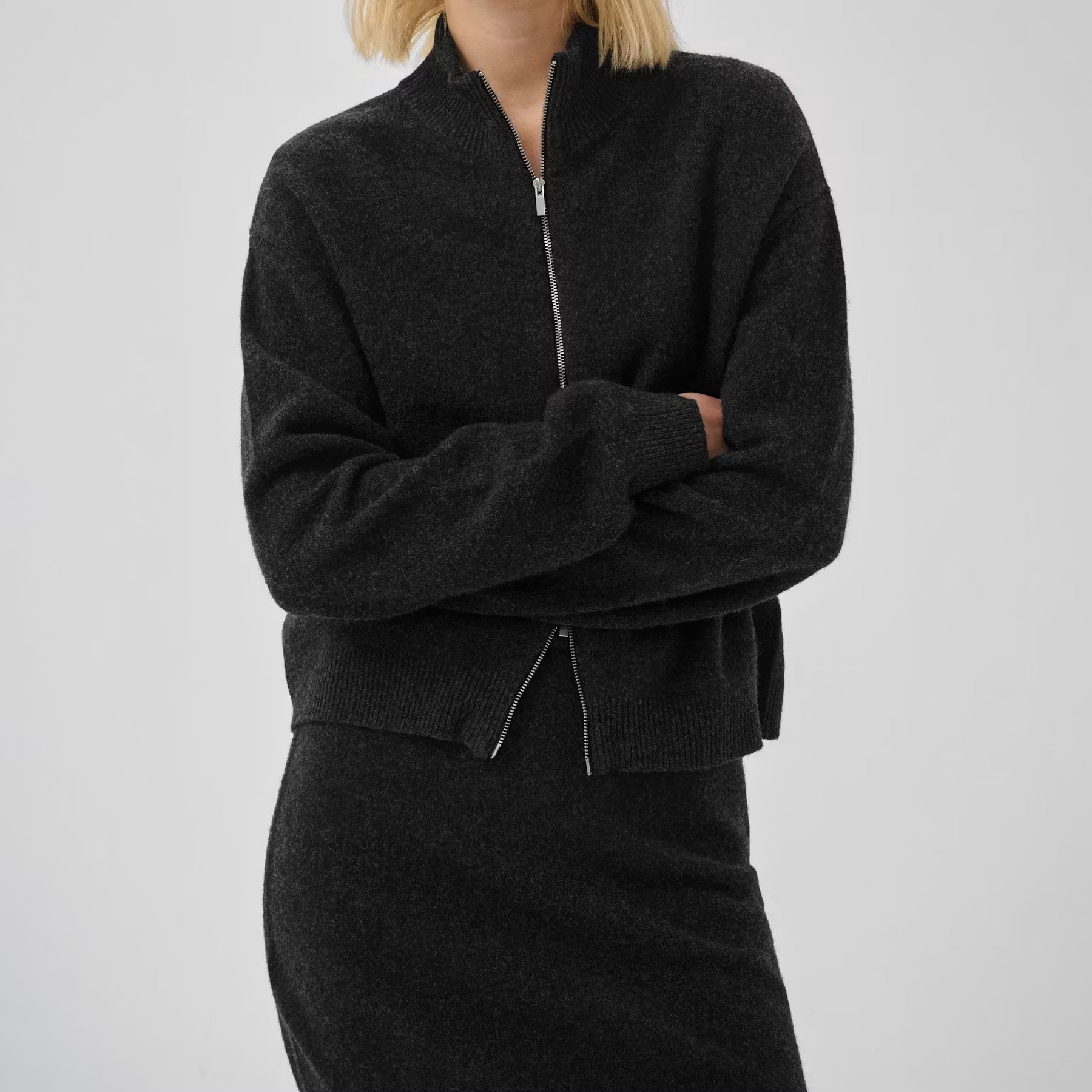 MY ESSENTIAL WARDROBE MWTracy Wool Knit Zip Cardigan in Dark Grey Melange