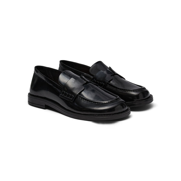 PAVEMENT PALilja Loafers in Black Polido