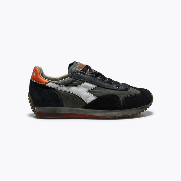 DIADORA Equipe Dirty SW Evo Low Profile Heritage Sneakers in Anthracite Black