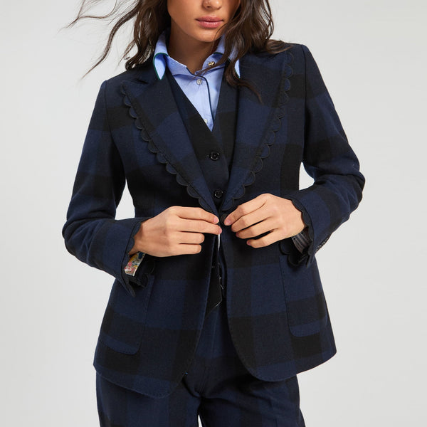 VILAGALLO Hillary Scallop Edge Check Jacket in Navy/Black